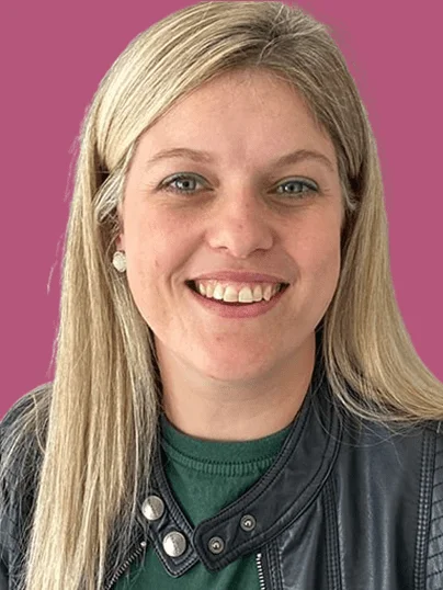 Dr. Esther Knoetze – Veterinarian, Web Designer, SEO Manager, and Founder of Tailwaggors and River 54, specializing in digital content strategy and pet health education.